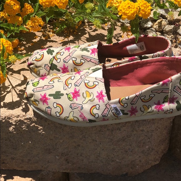 TOMS SPECIAL EDITION WOMEN SHOES  SZ 7.5 - Picture 4 of 8